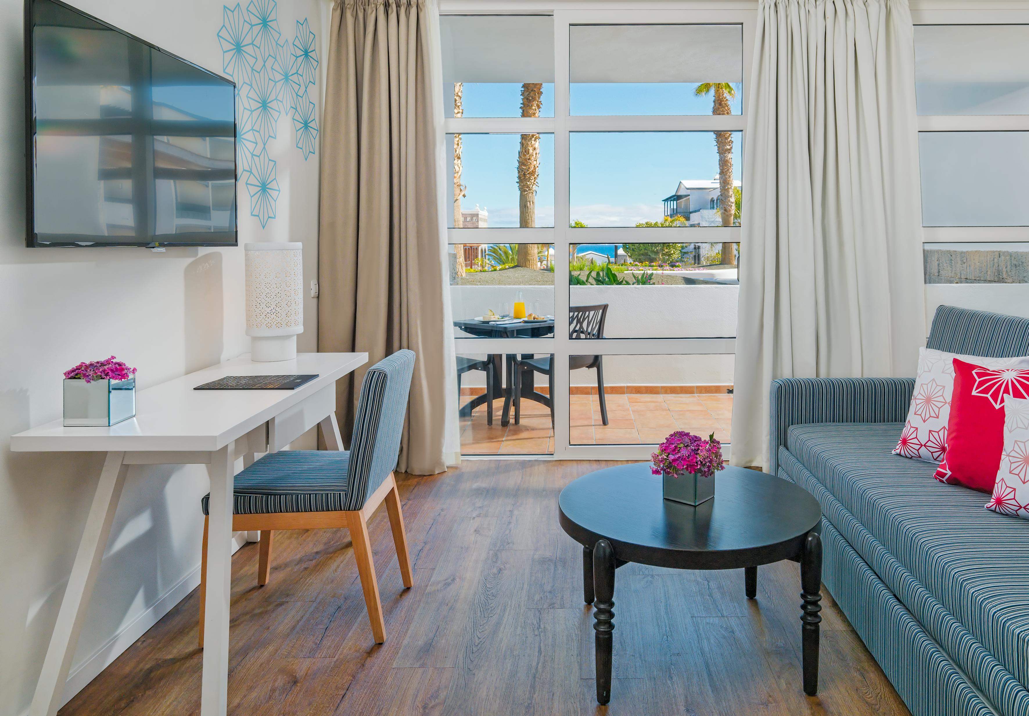 Отель H10 Rubicon Horizons Collection (Adults Only) Коста Бланка Экстерьер фото A suite at the Hilton San Diego Bayfront
