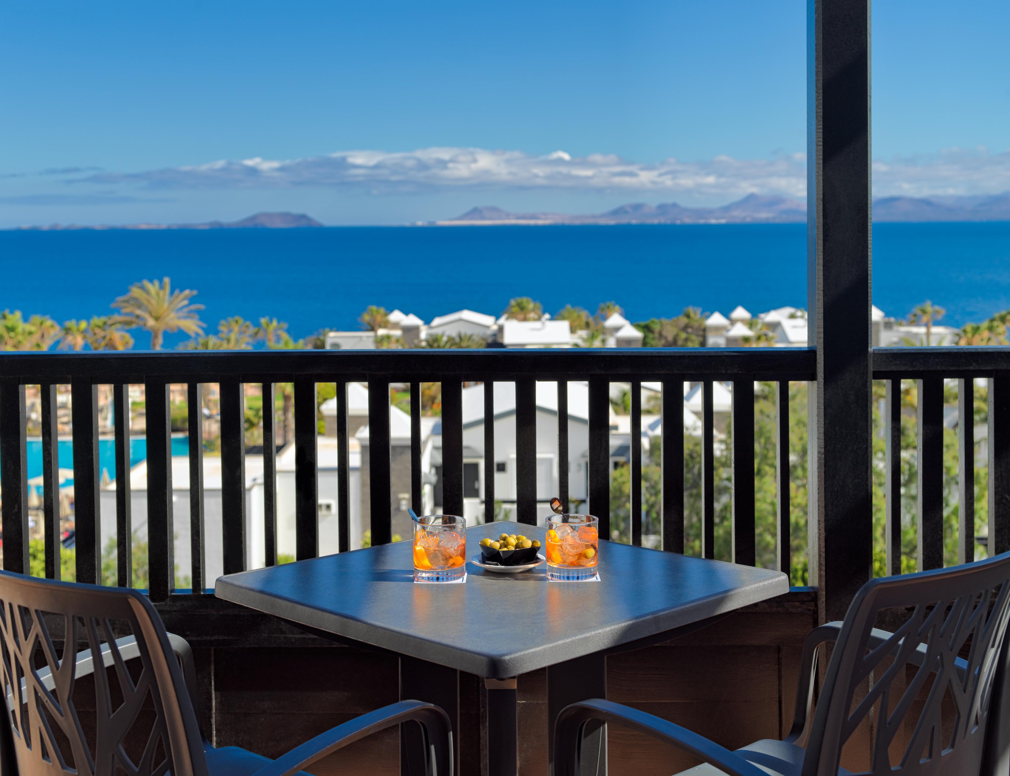Отель H10 Rubicon Horizons Collection (Adults Only) Коста Бланка Экстерьер фото View from the balcony of a suite at the resort