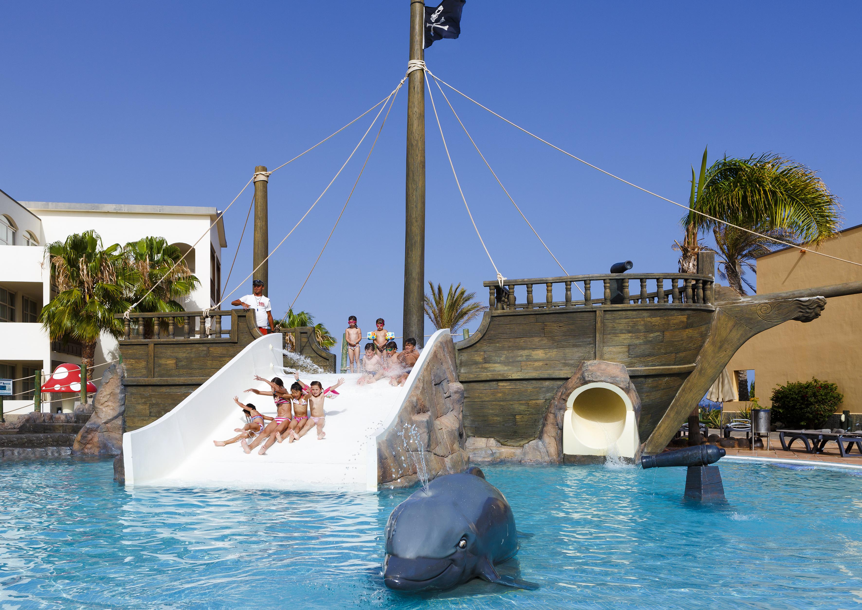 Отель H10 Rubicon Horizons Collection (Adults Only) Коста Бланка Экстерьер фото The pirate ship at the water park