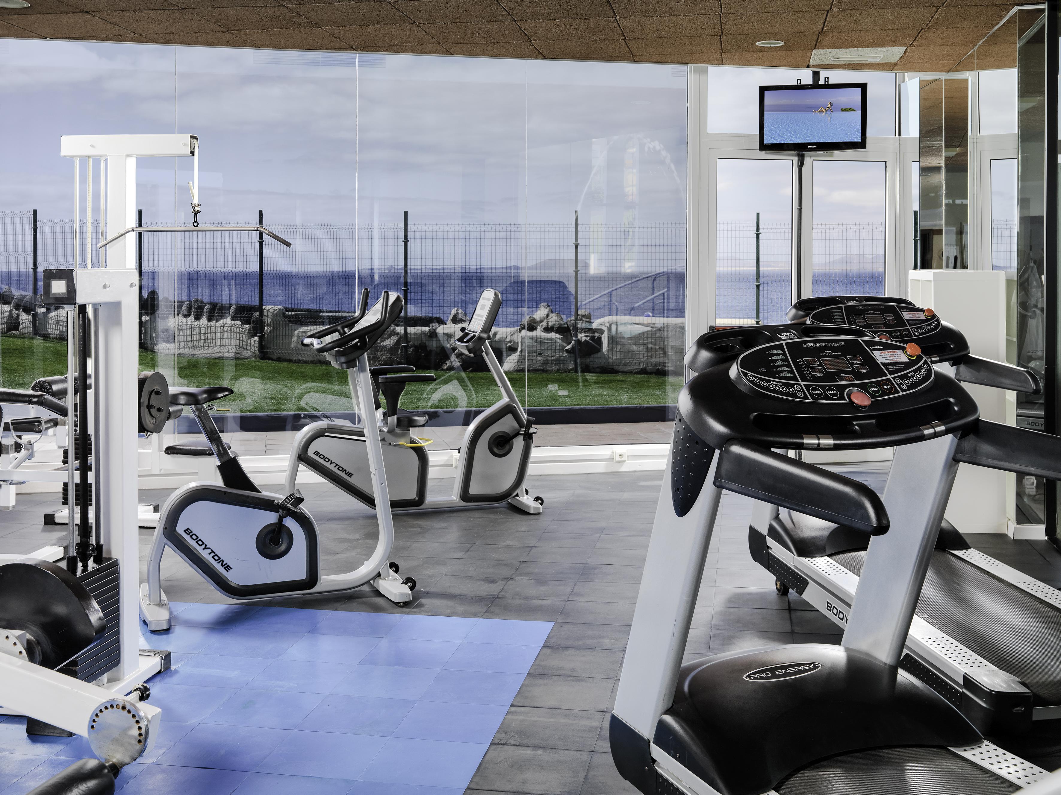 Отель H10 Rubicon Horizons Collection (Adults Only) Коста Бланка Экстерьер фото The gym at the hotel